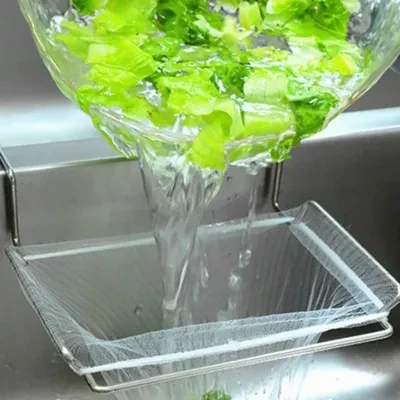 キッチン水切り｜野菜を洗うときや食器を洗うときに、ゴミを簡単に取り除くことができます！
