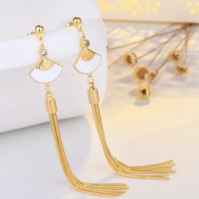 ピアス❘ジルコニア❘揺れる❘和風❘ 人気❘ アクセサリー ❘ プレゼント❘  お誕生日 ❘ 母の日 ❘ 記念日❘  クリスマス