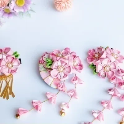 髪飾り付け｜つまみ細工・髪飾り・花・成人式・和服・桜・着物・浴衣・可愛い・和装アクセサリー・おしゃれ・花火大会・結婚式・イベント・優雅・エレガンス・花柄