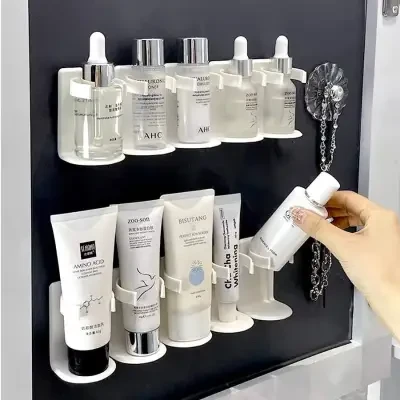 化粧水ホルダー｜洗顔フォームや化粧水をスッキリとまとめることができます。