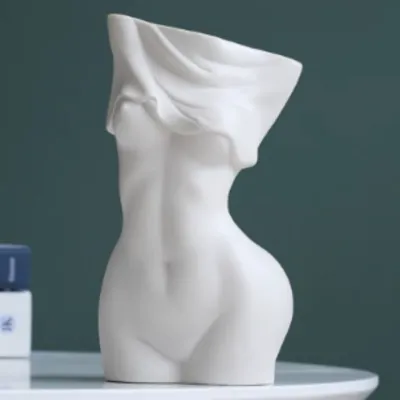 女性ボディーをモデルしたインテリア｜花瓶として使える可能・高級感たっぷり！