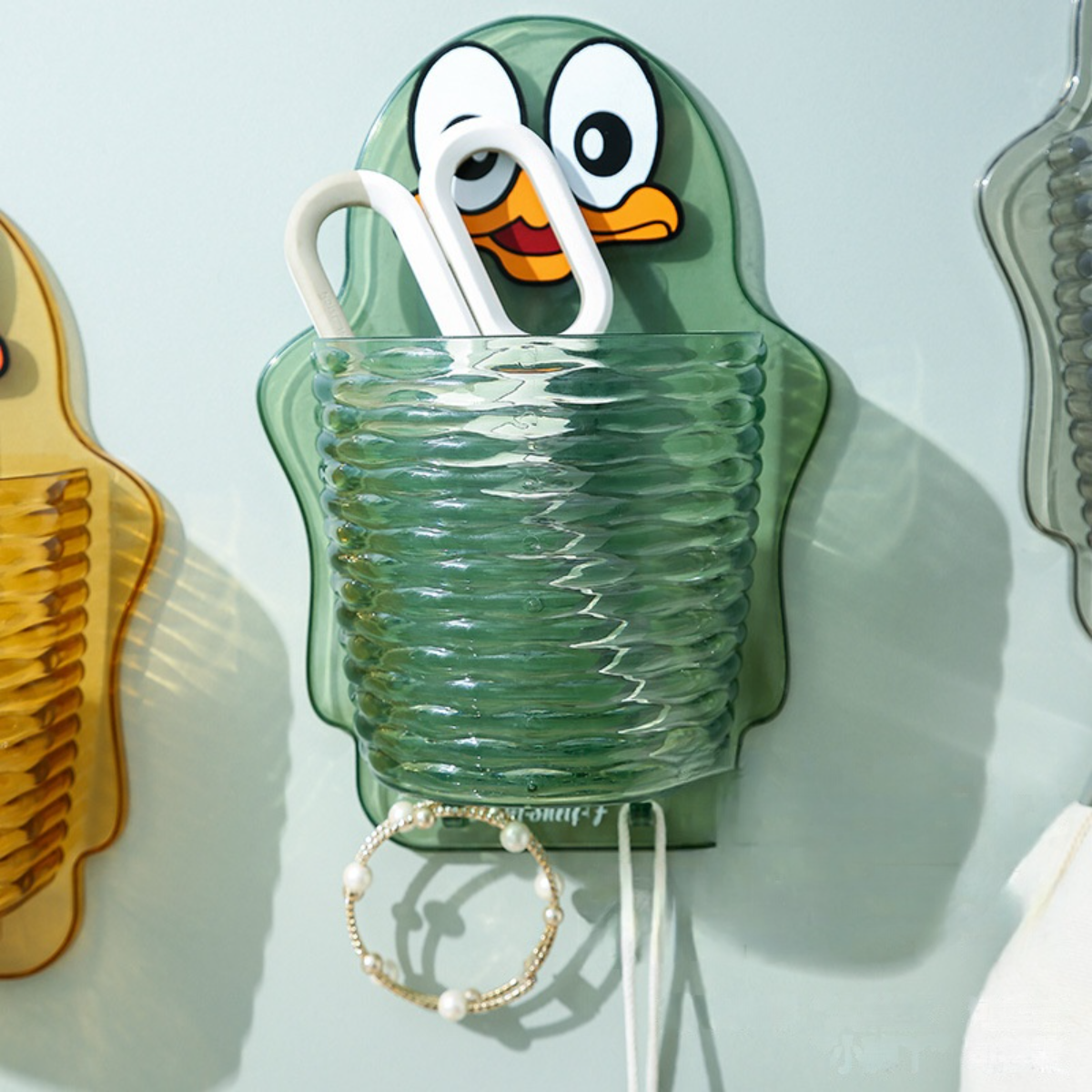 ペンギンをモデルした収納ケース｜あけ穴不要・水切り可能・かわいいデザイン！|undefined