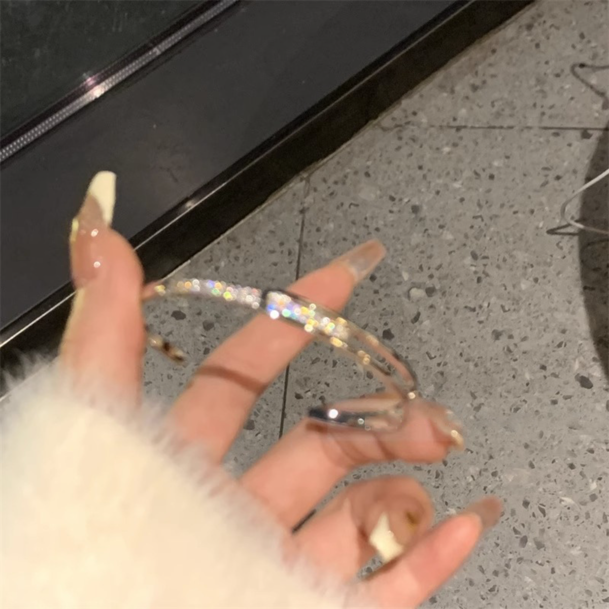 ブレスレット｜オープンタイプ・調節可能・キラキラ・アクセサリー・オシャレでファッション|undefined
