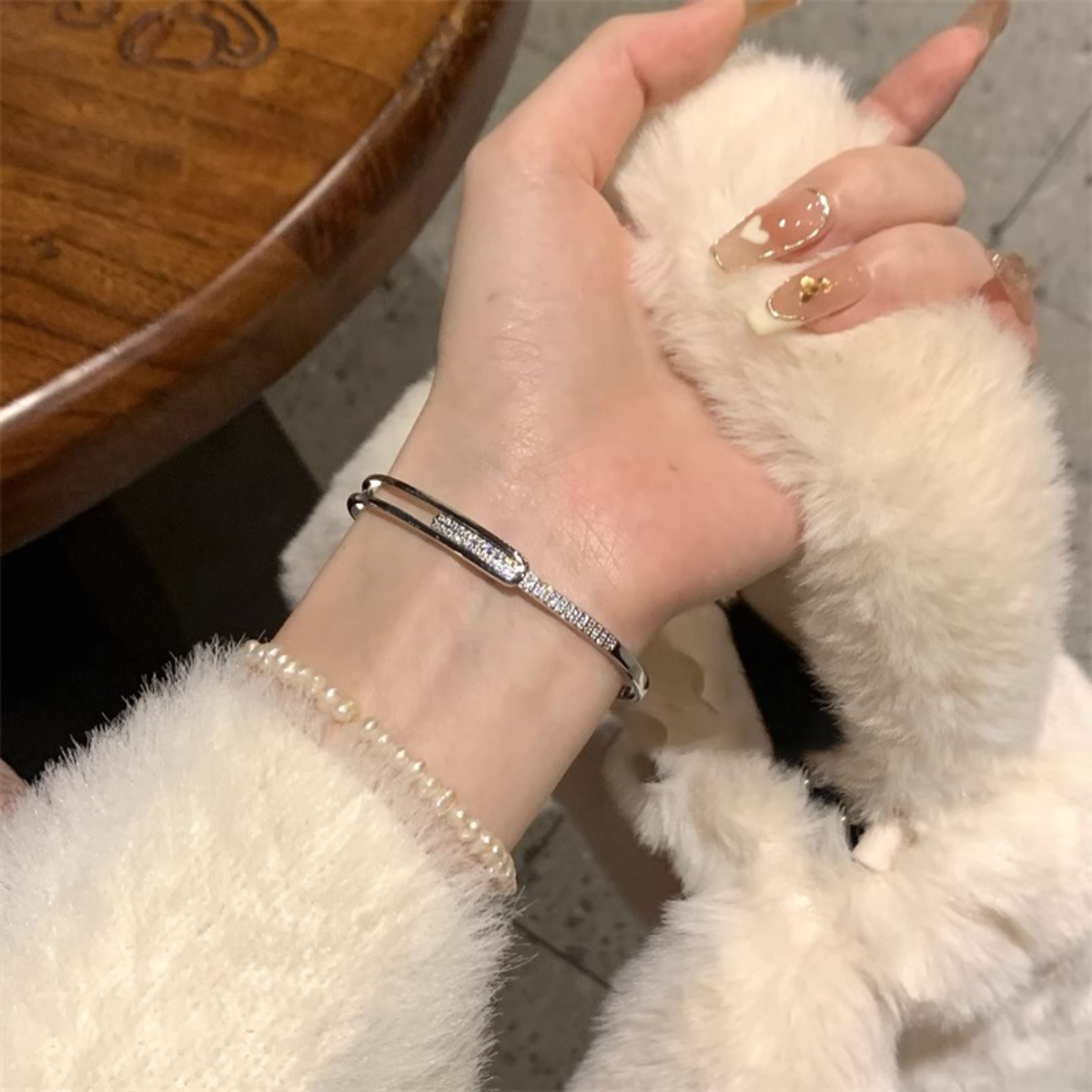 ブレスレット｜オープンタイプ・調節可能・キラキラ・アクセサリー・オシャレでファッション|undefined