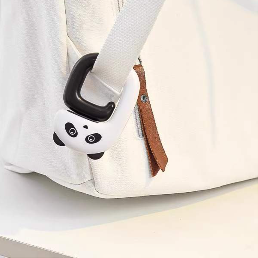 『かわいいパンダ』バッグハンガー 2個セット｜テーブルフック・耐荷重15㎏・外出先でのカバン置き場所問題が解消！|undefined