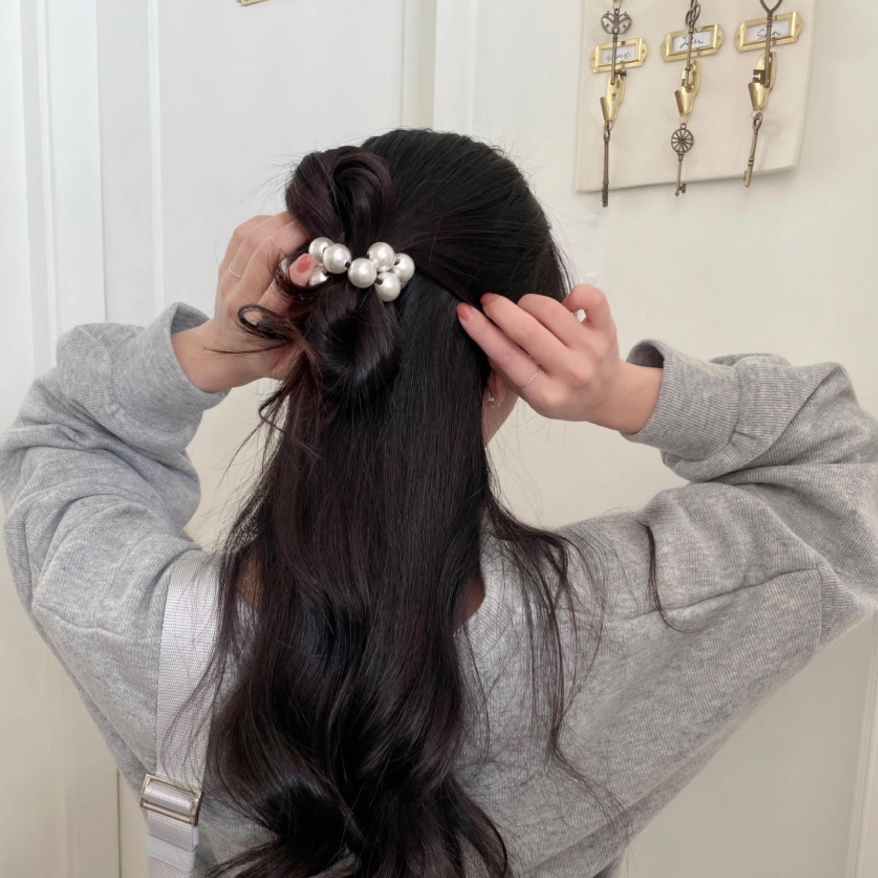 ヘアゴム｜レディース向け・シュシュ・パールデザイン・高いポニーテール・ヘアアクセサリー|undefined
