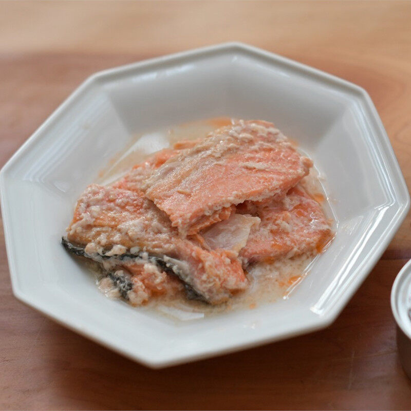 日本のみのり 銀さけ | 中骨缶(100g×4個)×いわし缶 (100g×4個)【日本のみのり】|undefined