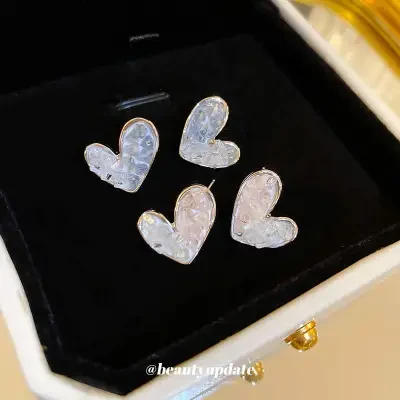 BYSP ピアス｜グラデーションブルーピンク水晶ハートピアス・可愛い・小さめ・日常・通勤・女の子向け