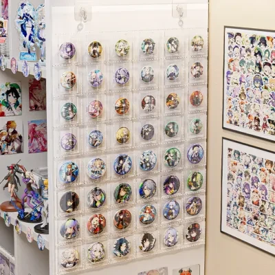 【推し活してる】壁掛式 缶バッジ収納ファイル｜防塵・ウォールポケット・コレクションポケット・各種缶バッジサイズ対応・最大48枚たっぷり収納可能！
