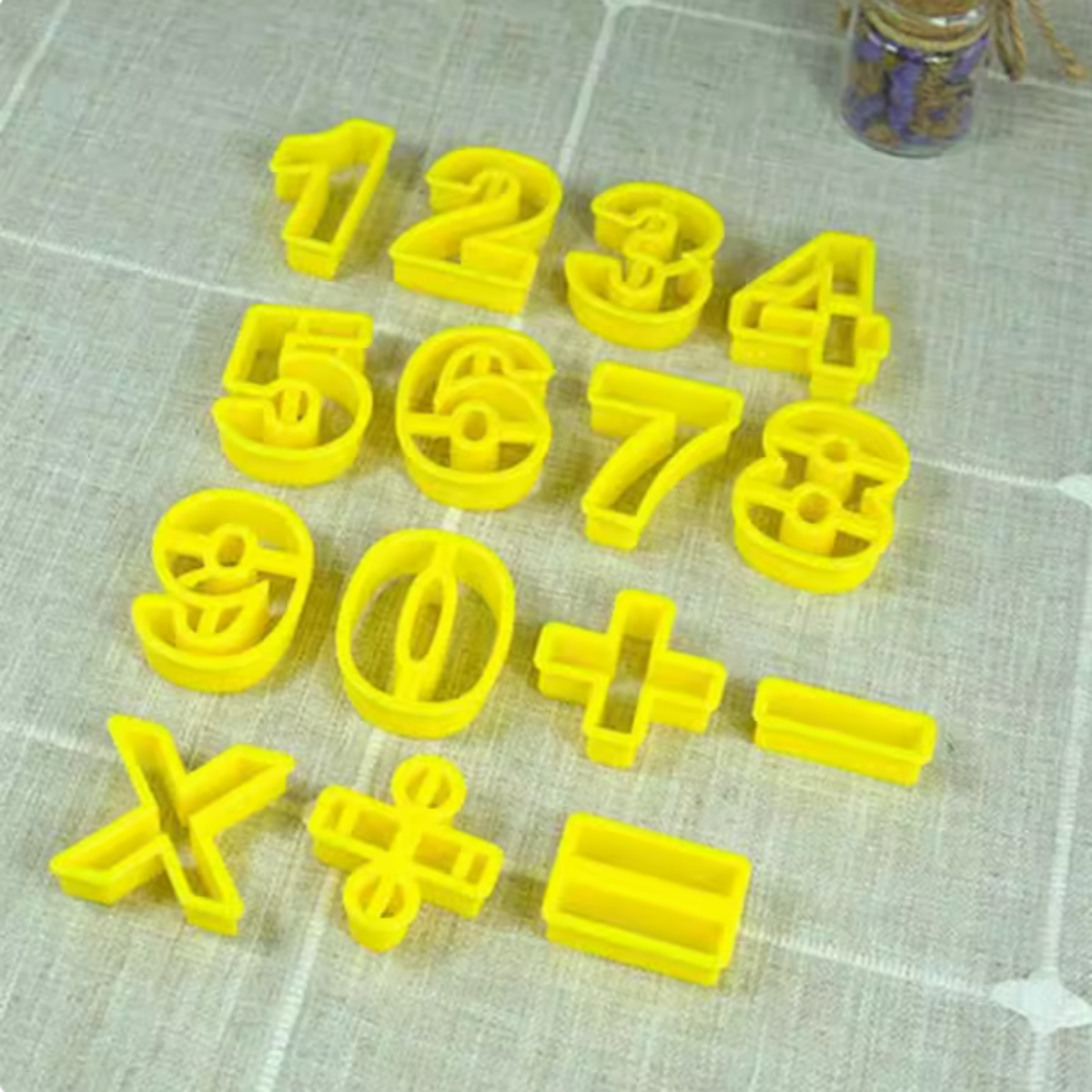 シリコン製数字の手作りキャンディー型｜３D立体15点セット|undefined