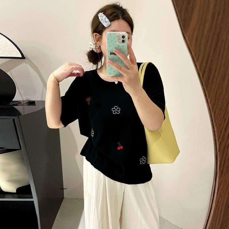 トップス｜大きいサイズ・レディース・ラウンドネック・刺繍・ニット・2025夏・半袖Tシャツ・ゆったり・カジュアル|undefined
