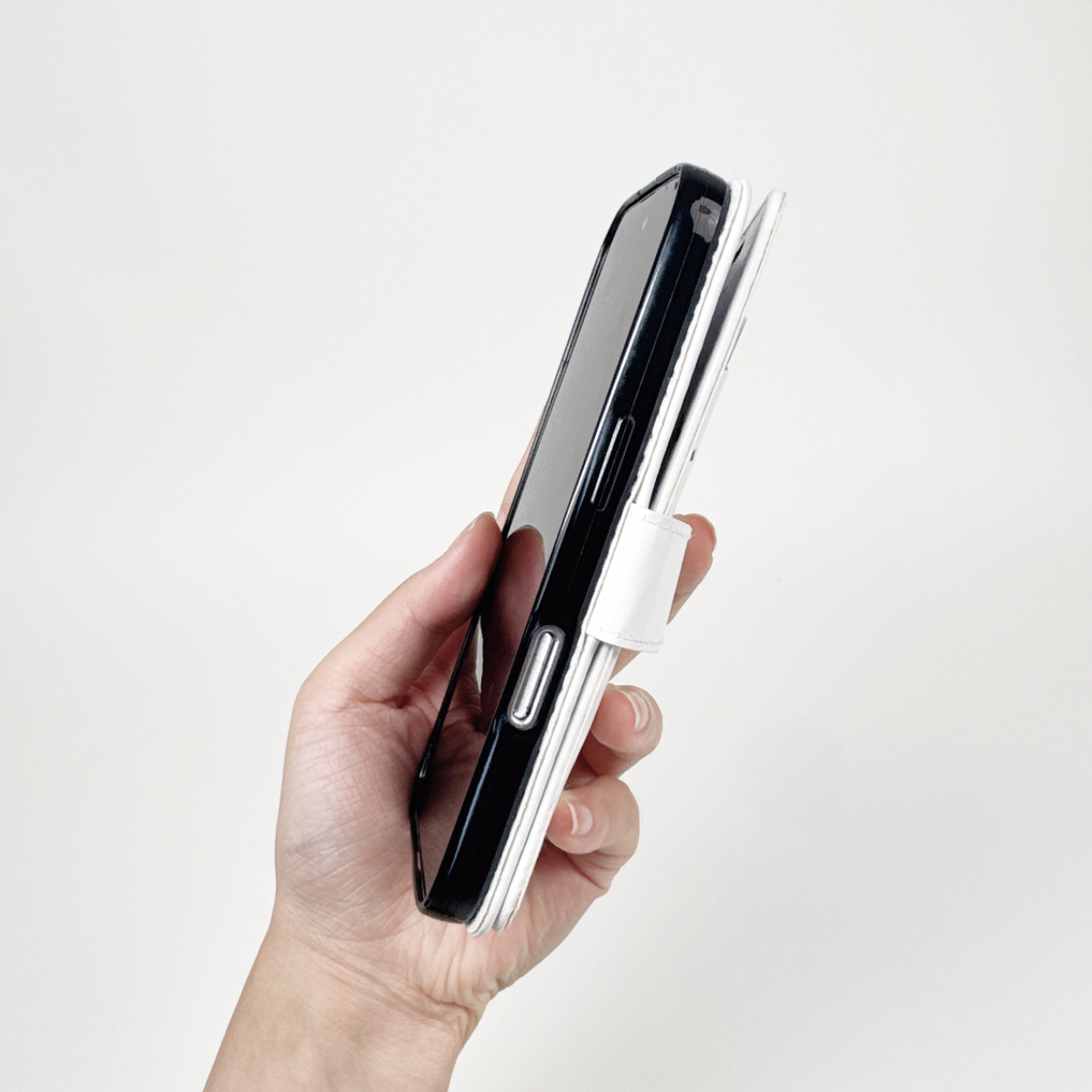 手帳型スマホケース｜スタンド機能付き・合成皮革・UV印刷・2色選択可能|undefined