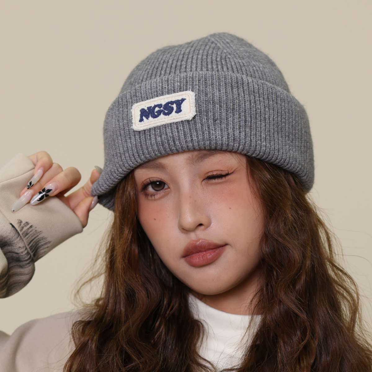 ニット帽｜シンプルな文字刺繍入り・無地・秋冬用ウール帽子・フード付き帽子・小顔効果・高級感|undefined