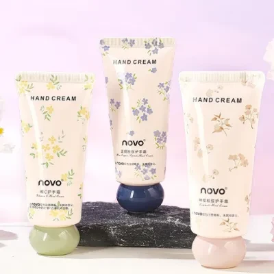 Stylish 【NOVO】ハンドクリーム｜保湿・潤い・小サイズ60g・乾燥やひび割れを防ぎ・手のしわを薄く・香り