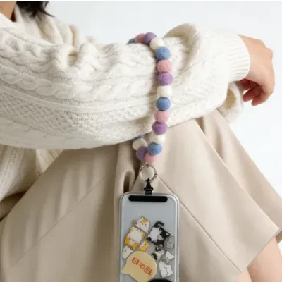 フェルトストラップ｜スマホ用・冬・かわいい・手作り・ショットタイプ
