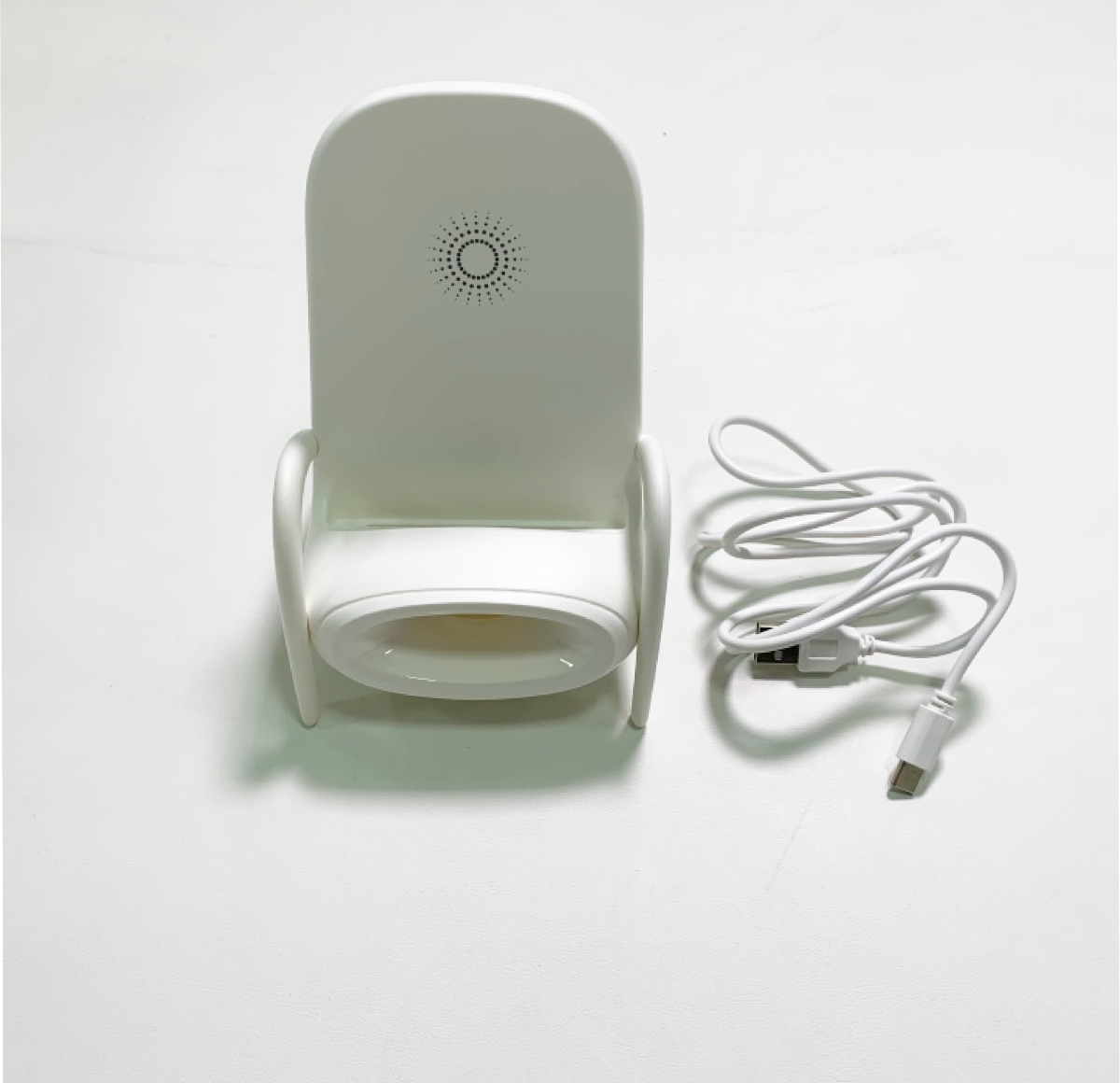 『人気応援商品』椅子型ワイヤレス充電器｜椅子の上に置くだけ急速ワイヤレス充電|undefined
