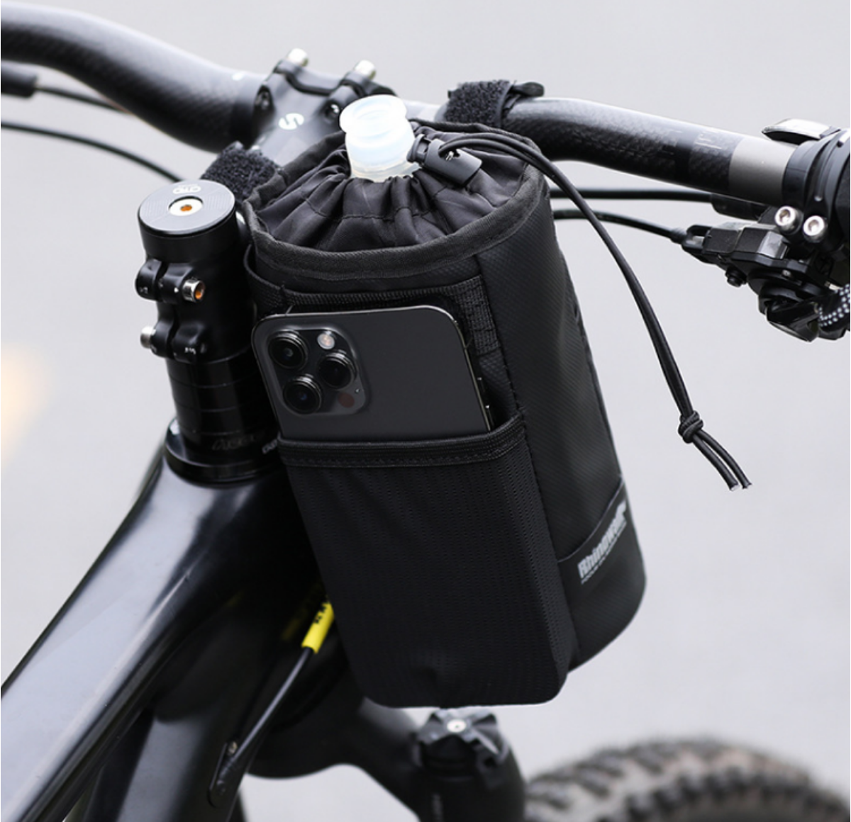水筒ホルダーバッグ（保温・保冷）｜スマホ収納ポケット付き、バイクや自転車に固定できる設計