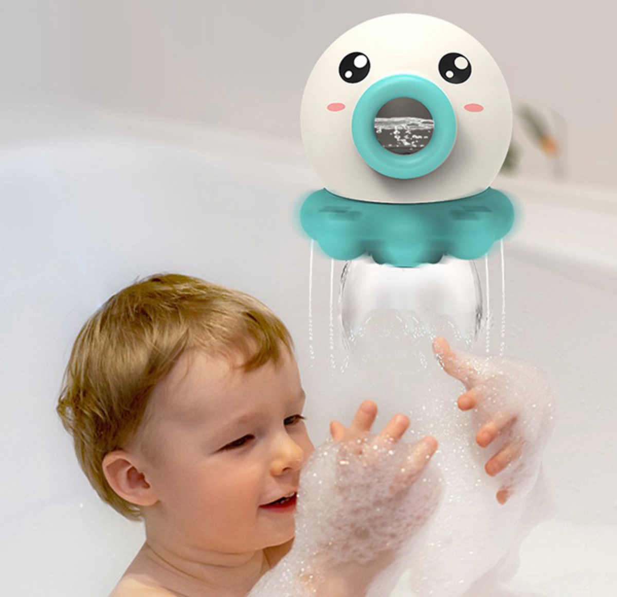 『人気お風呂おもちゃ』おふろでぐるぐる回るタコさん｜電池不要、遊び方簡単！沈めてから持ち上げるとシャワーヘッドに変身！