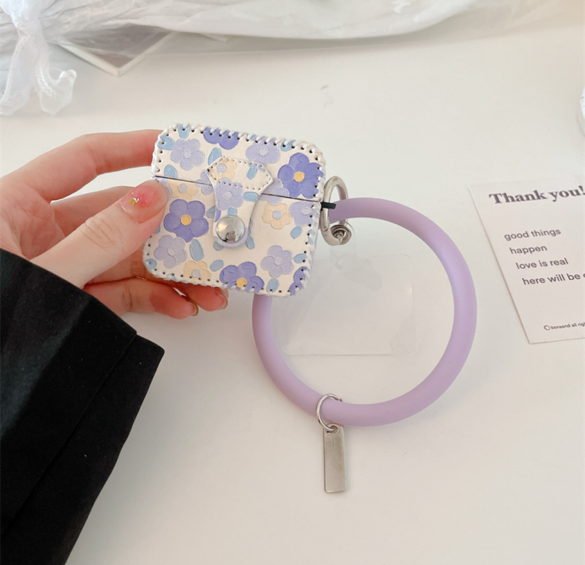 【美しいフラワーモチーフ】紫の花柄Airpodsケース|素朴ながらとても綺麗|undefined