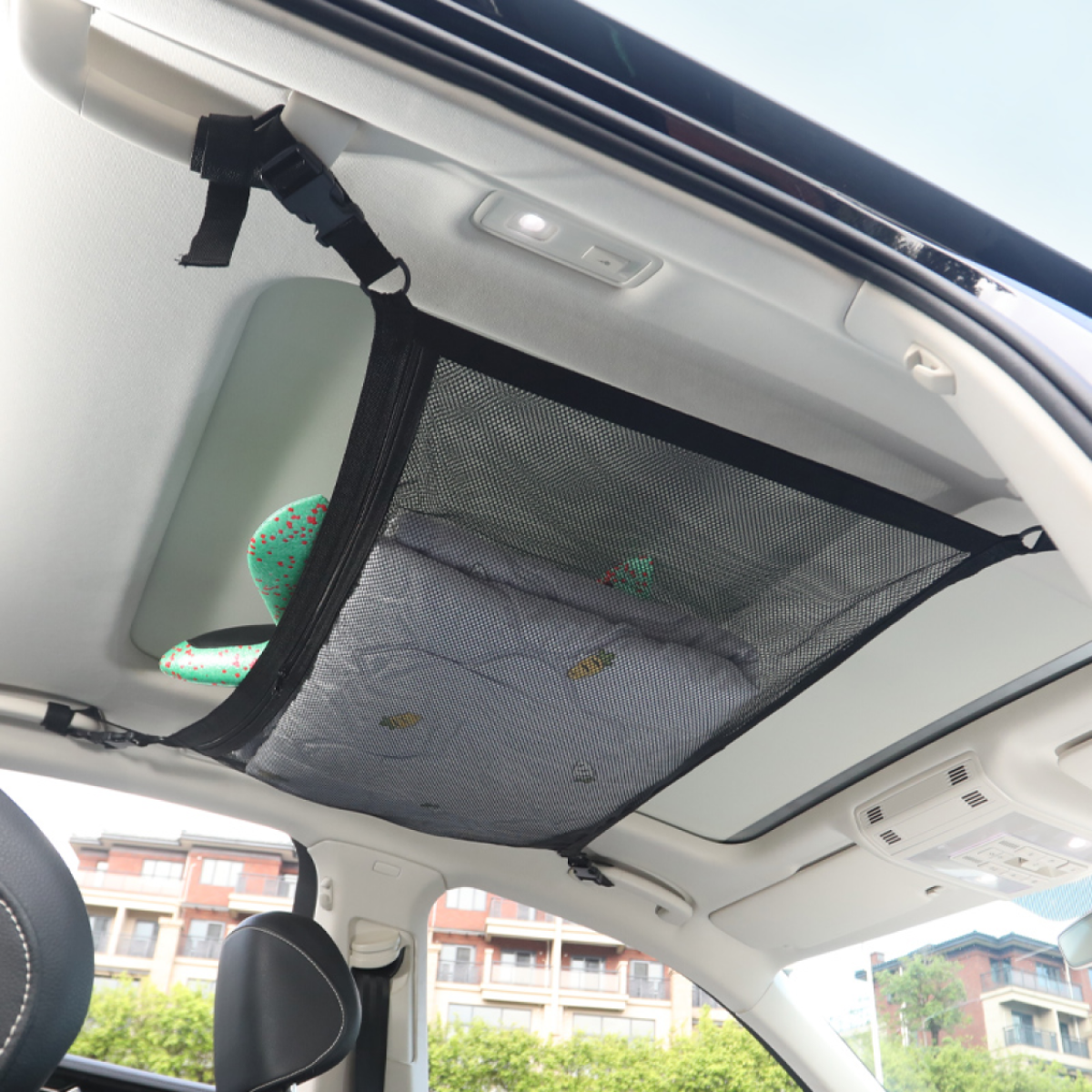 【アウトドアに最適！】カーゴネット｜車内天井のデッドスペースを有効活用！