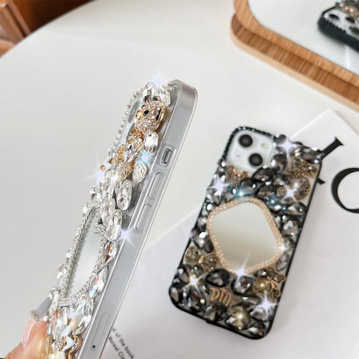 「華麗風」ピカピカiPhone対応スマホケース（14も対応）｜贅沢なダイヤモンド飾り・鏡付き|undefined