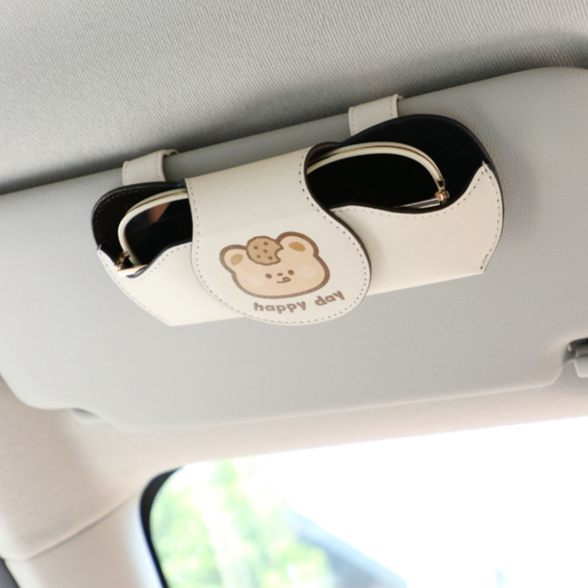 車用 サングラスケース|片手で操作しやすい！運転の安全性が確保！|undefined