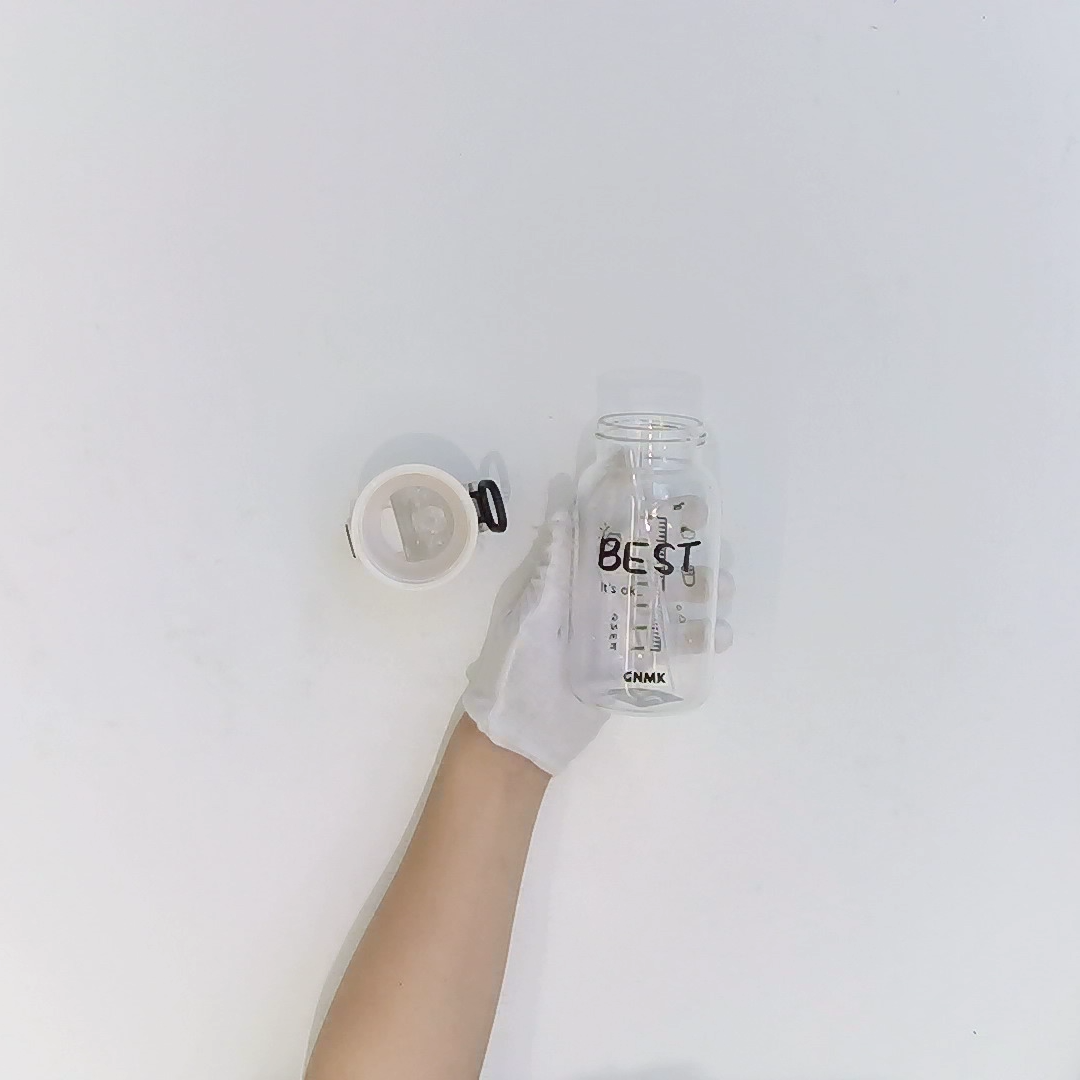 インスター風 かわいい水ボトル｜ストロー付き ストラップ付きで持ち運びやすい|undefined